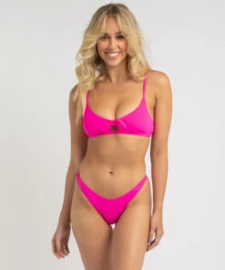 Cheap 🛒 Kaiami Sophia Bralette 👙 Bikini Top Shocking Pink 🔥 6 Cheap 🛒 Kaiami Sophia Bralette 👙 Bikini Top Shocking Pink 🔥 -Hot Sale Citybeach Store 20314018 03 LT XL