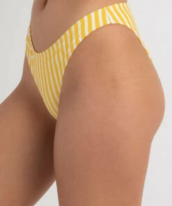 Cheapest 🥰 Kaiami Brighton Classic 👙 Bikini Bottom White / Yellow ✔️ 8 Cheapest 🥰 Kaiami Brighton Classic 👙 Bikini Bottom White / Yellow ✔️ -Hot Sale Citybeach Store 20316044 02 RT XL