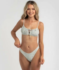 Top 10 🤩 Billabong Dream Isle Coco Bralette 👙 Bikini Top Baby Blue 🔔