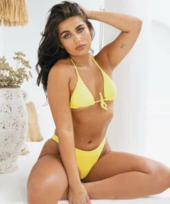 New ๐ฅ Kaiami Florence Reversible Triangle ๐ Bikini Top Buttermilk ๐งจ