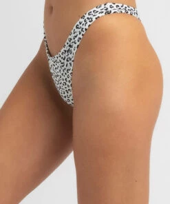 New โจ Kaiami Sassy G-String ๐ Bikini Bottom White/black ๐ฅฐ 7 New โจ Kaiami Sassy G-String ๐ Bikini Bottom White/black ๐ฅฐ -Hot Sale Citybeach Store 20325303 01 RT XL