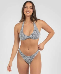 Cheap 😉 Kaiami Nala Knot 👙 Bikini Top White/leopard 🥰 6 Cheap 😉 Kaiami Nala Knot 👙 Bikini Top White/leopard 🥰 -Hot Sale Citybeach Store 20325325 01 LT XL