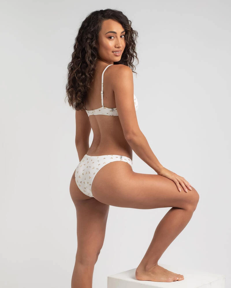 Deals โจ Rhythm Lani Hi Cut ๐ Bikini Bottom Cream ๐ฏ 1 Deals โจ Rhythm Lani Hi Cut ๐ Bikini Bottom Cream ๐ฏ