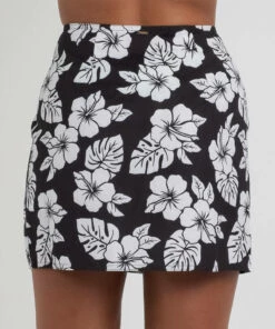 New 🎁 Topanga Lola Board 👗 Skirt Black / White 💯 -Hot Sale Citybeach Store 20333855 01 LT XL