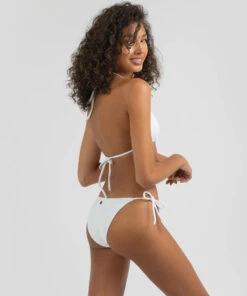 Brand new โญ Billabong Sunrays Tie Side Hike ๐ Bikini Bottom White ๐
