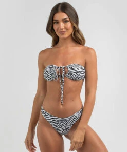 Buy 🥰 Kaiami Zane Sliding Triangle 👙 Bikini Top White/black 🥰 -Hot Sale Citybeach Store 20335839 01 TP XL